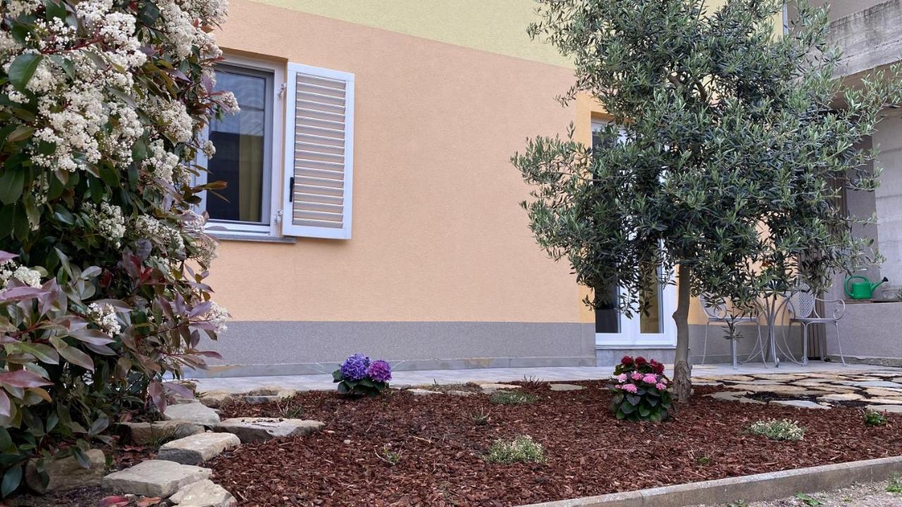Ferienwohnung Sea View Olive Retreat Portorož Exterior foto
